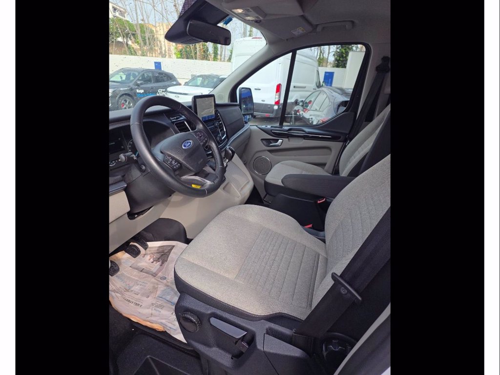 FORD Tourneo custom 320 2.0 tdci 130cv titanium l2h1 e6.2