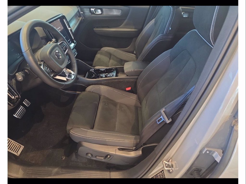 VOLVO Xc40 1.5 t5 recharge phev ultimate dark auto