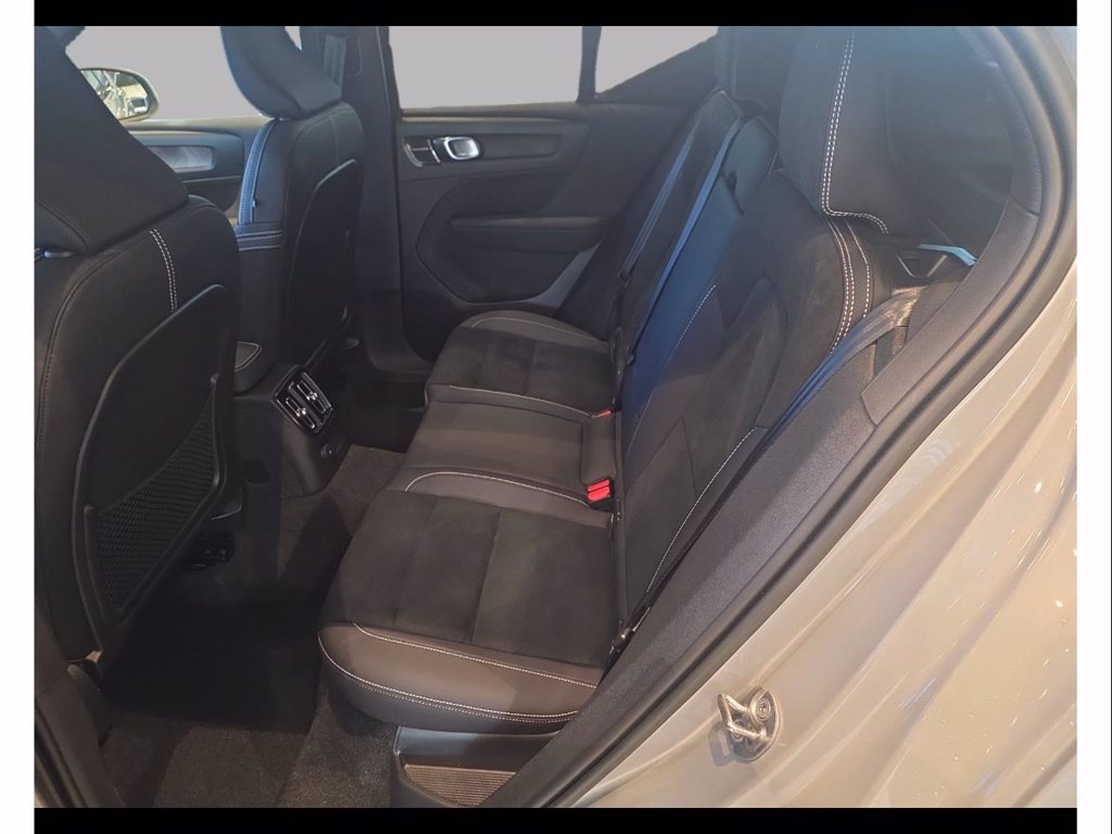 VOLVO Xc40 1.5 t5 recharge phev ultimate dark auto