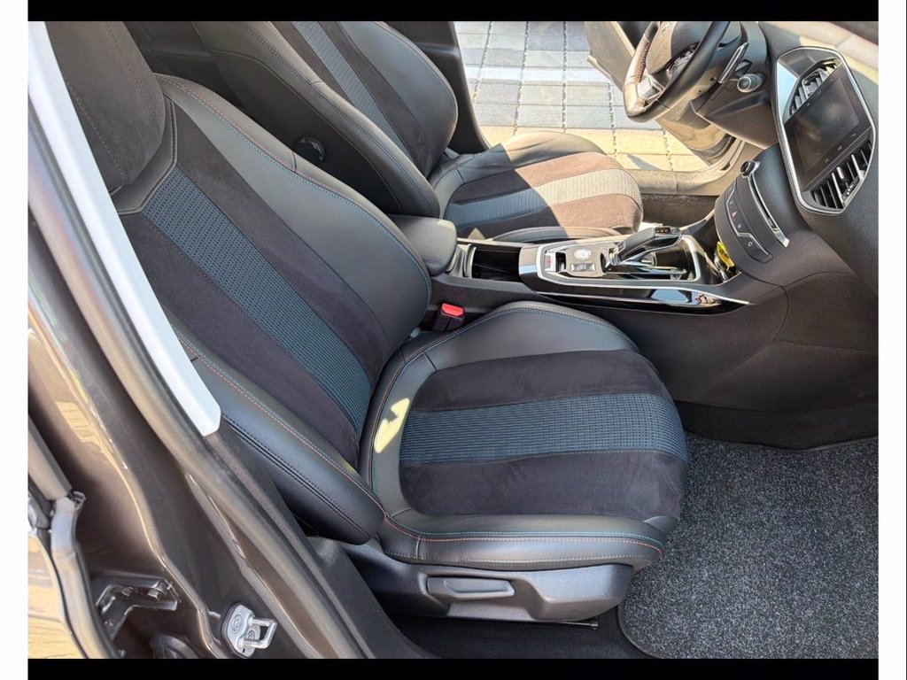 PEUGEOT 308 5p 1.5 bluehdi tech edition s&s 130cv eat8