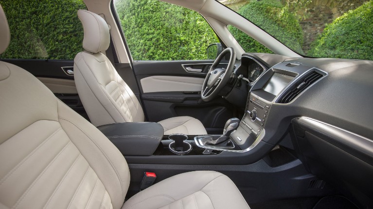 Ford Galaxy 02
