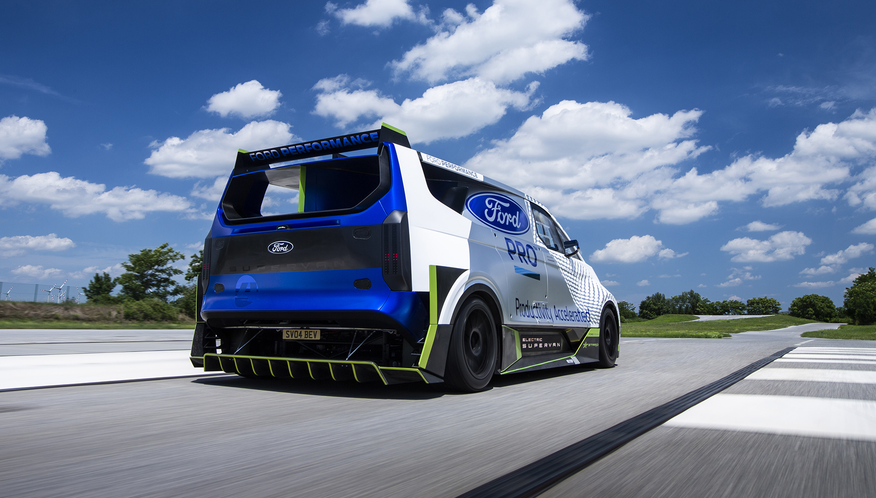 Ford E Transit Supervan 2022 2